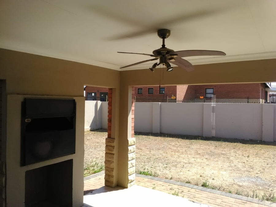 3 Bedroom Property for Sale in Hillside Free State